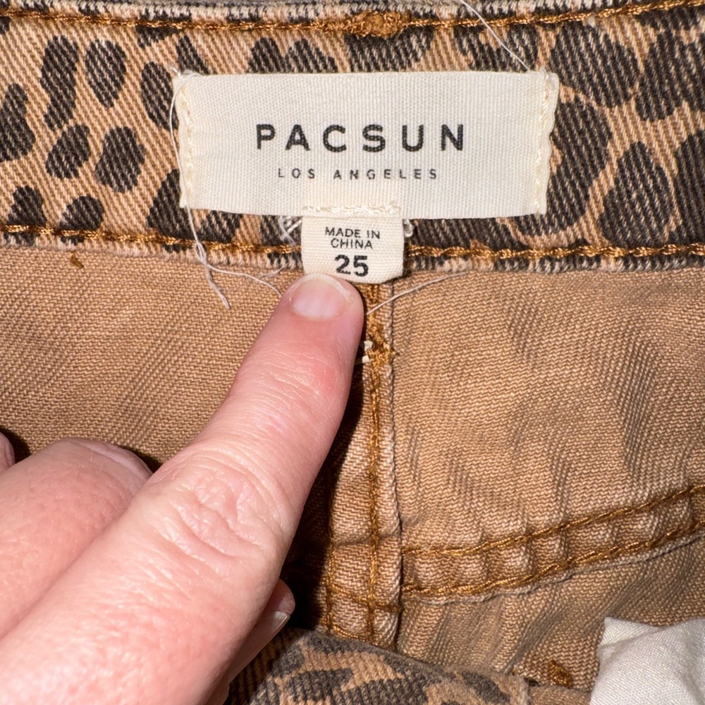 PacSun Leopard Print Denim Mini Skirt Raw Hem Size 25 - Picture 2 of 6